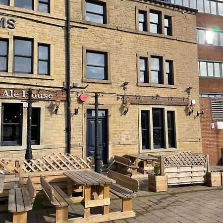 Hôtel Plumbers Arms à Huddersfield Extérieur photo