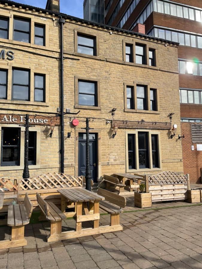 Hôtel Plumbers Arms à Huddersfield Extérieur photo