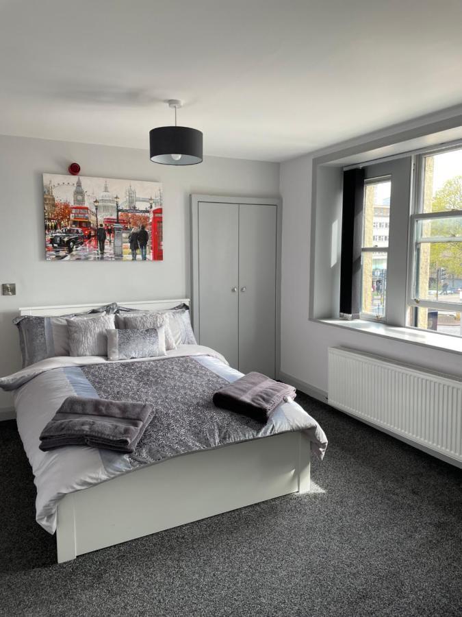 Hôtel Plumbers Arms à Huddersfield Extérieur photo