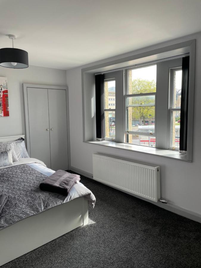 Hôtel Plumbers Arms à Huddersfield Extérieur photo